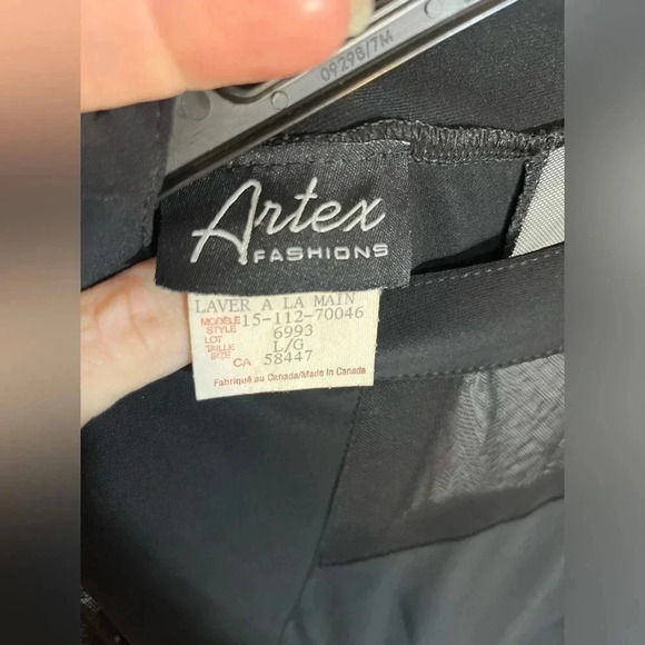 Artex Fashions Black and Sheer Scoop Neck Blouse Size Large - Picture 2 of 3